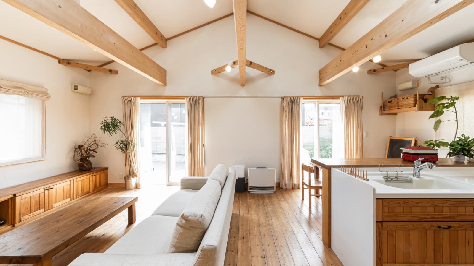 Frame 1410082977 (1)